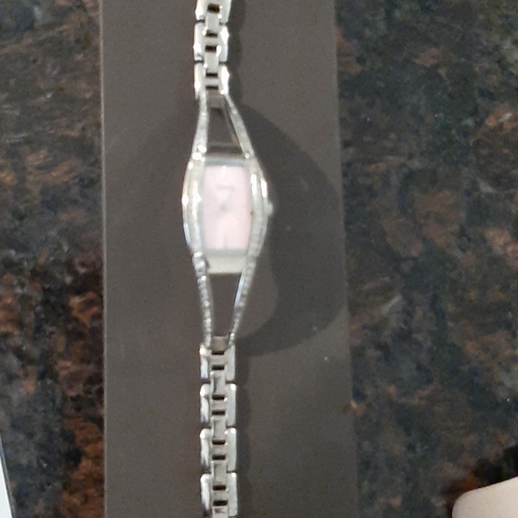 Guess bracelet watch - Picture 3 of 3